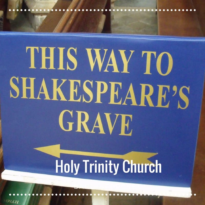 Blue plaque saying"tThis way to Shakespeare's Grave" at Holy Trinity Church. 7 Stratford-Upon-Avon Tips for Bard Approved Family Activities.